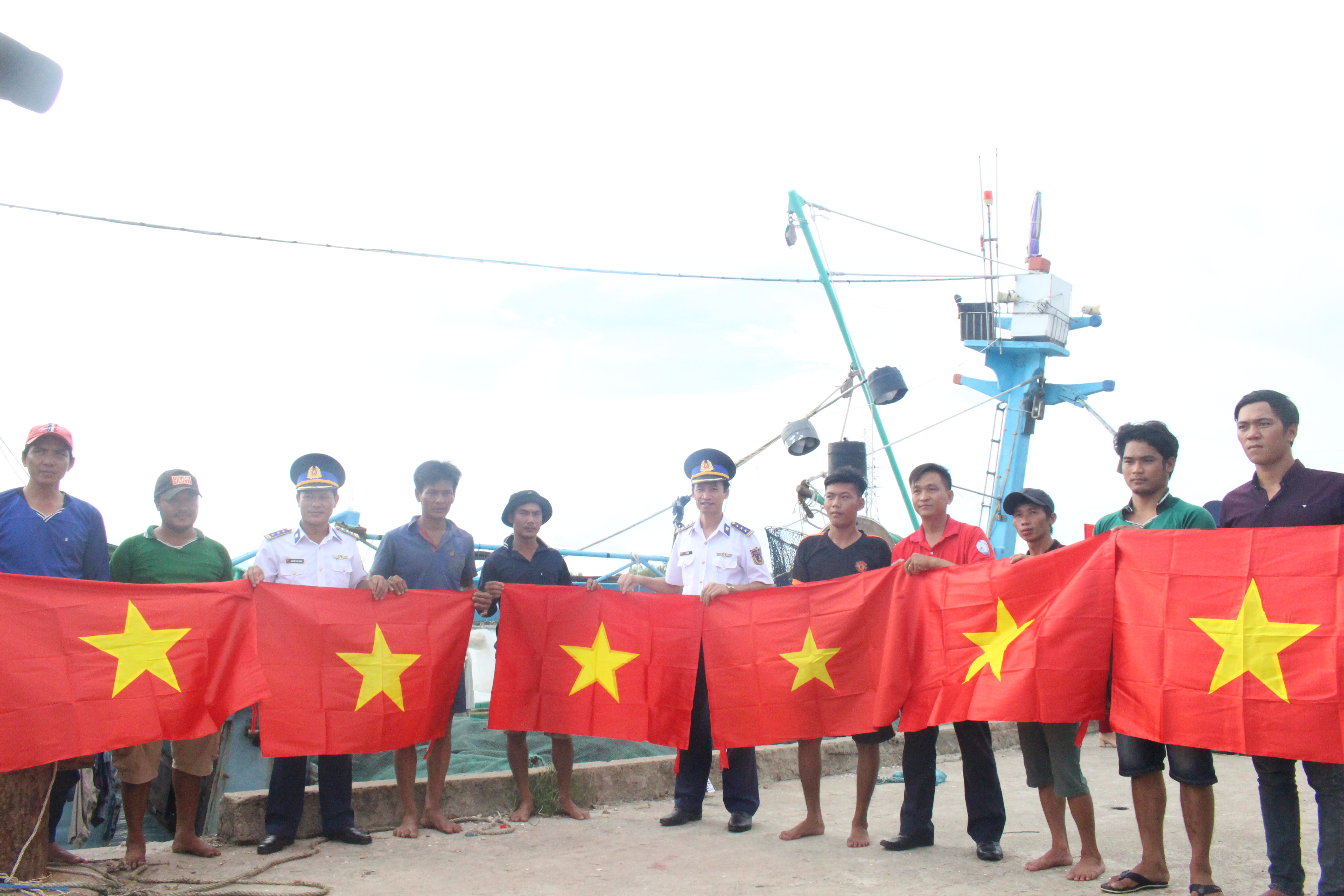 Nhiều hoạt động ý nghĩa trong chương trình “Cảnh sát biển đồng hành cùng ngư dân”